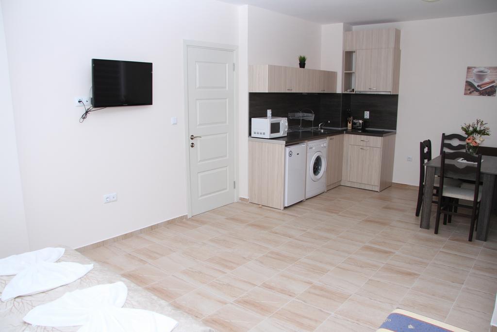 Capuccino Guest Apartments - Free Parking And Wi-Fi Sunny Beach Exterior photo
